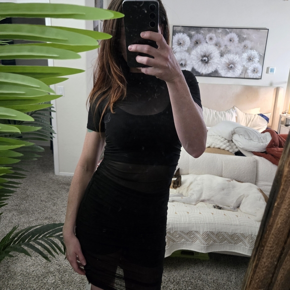 3-Piece Black Mesh Ruched Bodycon Dress Set w/ Crop Top & Shorts (Says M ɲ - Picture 1 of 7